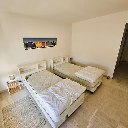 Daire Bel Appartement, 6 Couchages, Wifi, Climatise, Parking, 10 Minutes A Pied De La *