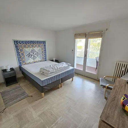 Bel Appartement, 6 Couchages, Wifi, Climatise, Parking, 10 Minutes A Pied De La Daire