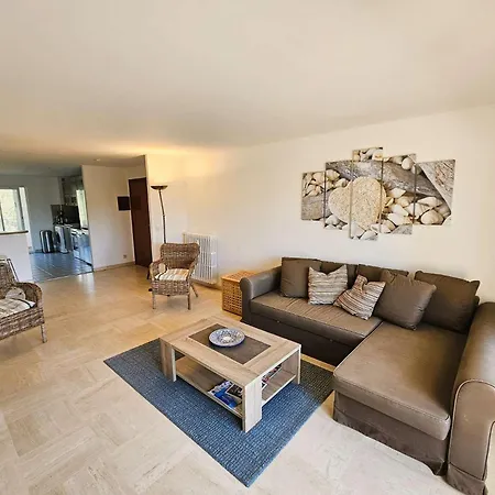 Daire Bel Appartement, 6 Couchages, Wifi, Climatise, Parking, 10 Minutes A Pied De La Sanary-sur-Mer