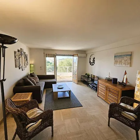 Bel Appartement, 6 Couchages, Wifi, Climatise, Parking, 10 Minutes A Pied De La Appartement